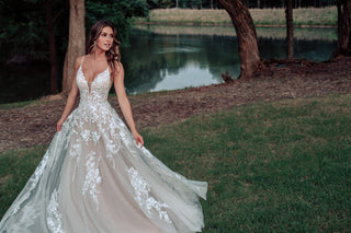 Allure Romance Style Number 3400 - 5