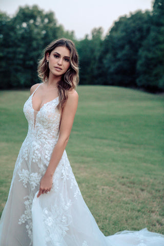 Allure Romance Style Number 3400L - 4