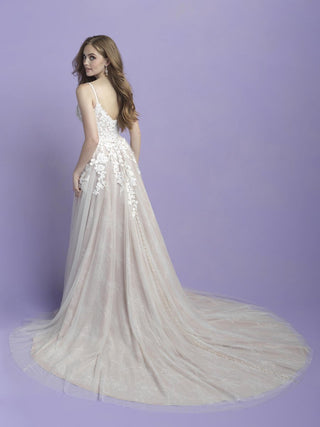 Allure Romance Style Number 3402 - 2