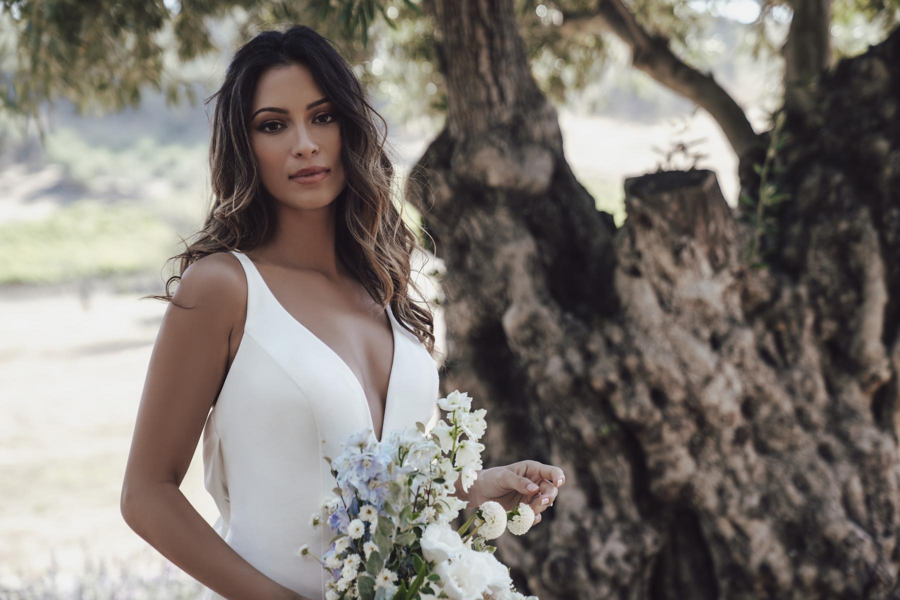 Allure Romance Style Number R3601 - 6