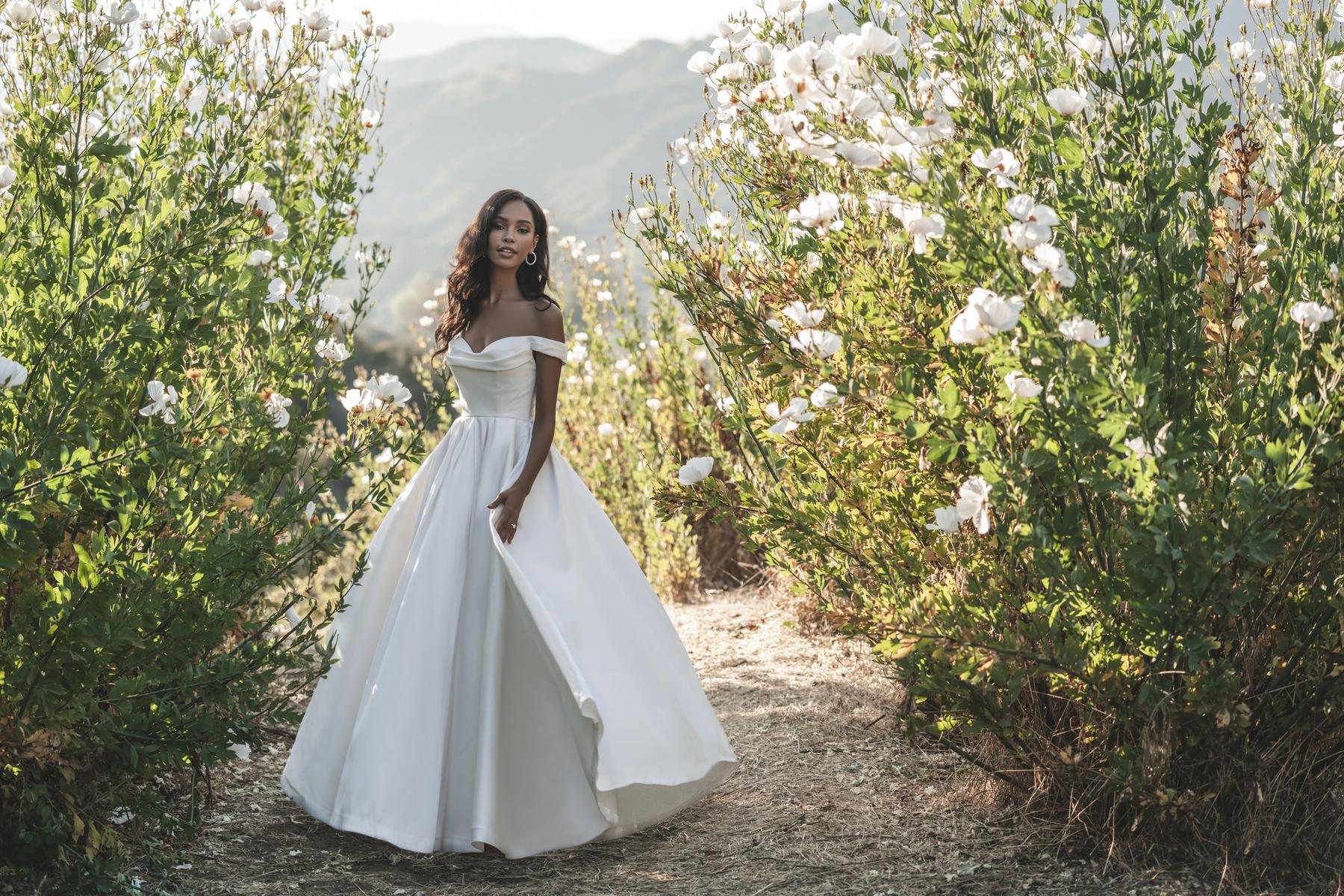 Allure Romance Style Number R3705 - 11