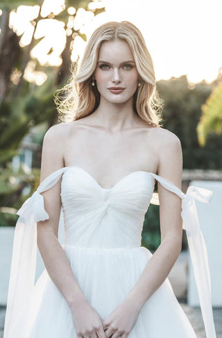 Allure Romance Style Number R3750 - 4