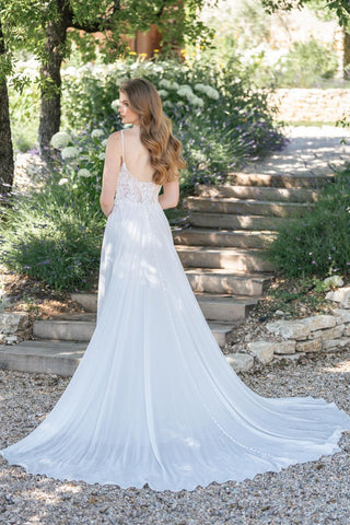 Allure Romance Style Number R3808L - 2