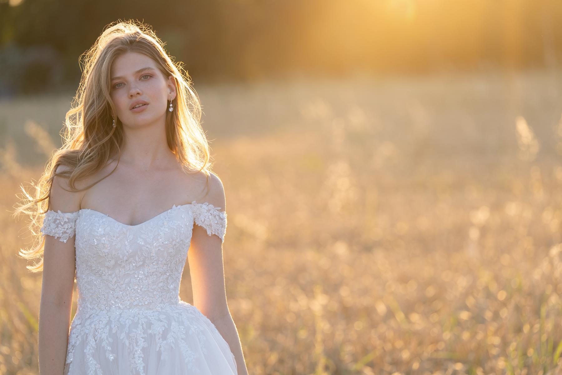 Allure Romance Style Number R3812 - 5