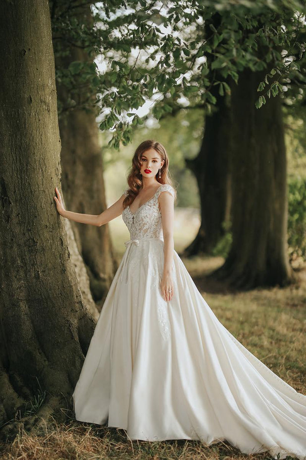 Disney Fairy Tale Weddings Style Number D327L - 4