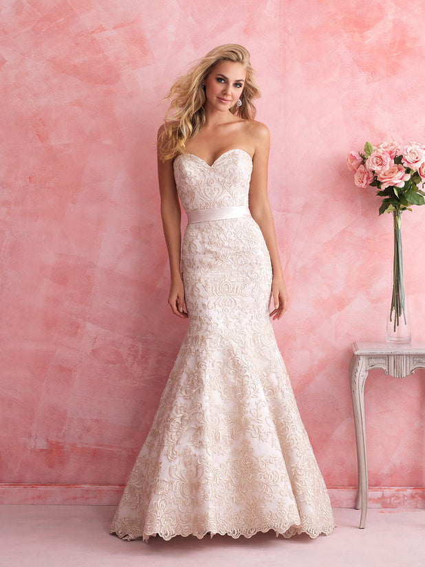 Allure Romance Style Number 2811 - 1