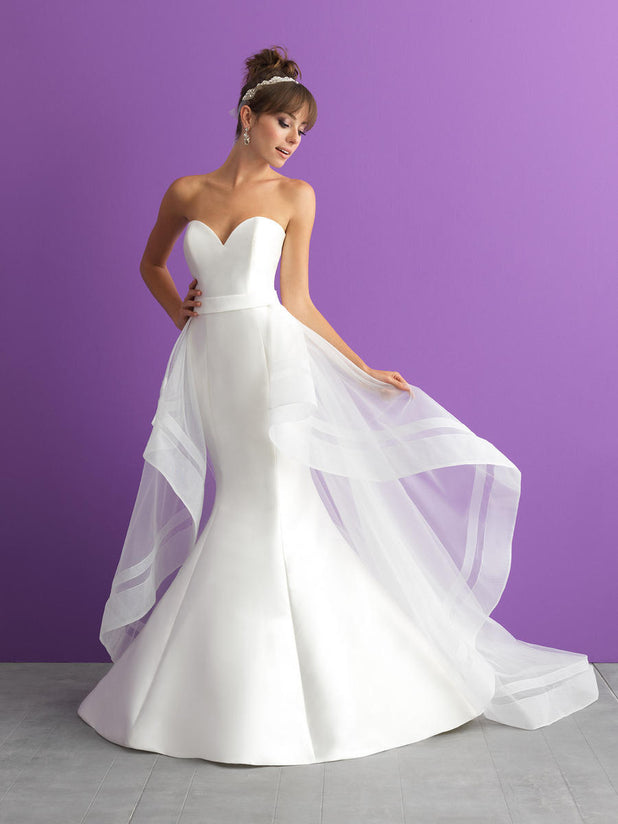 Allure Romance Style Number 3000T - 1