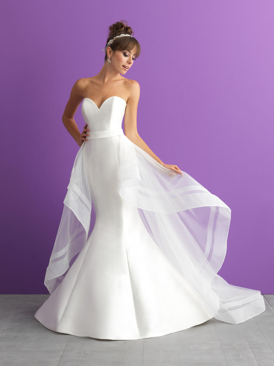 Allure Romance Style Number 3000T - 1