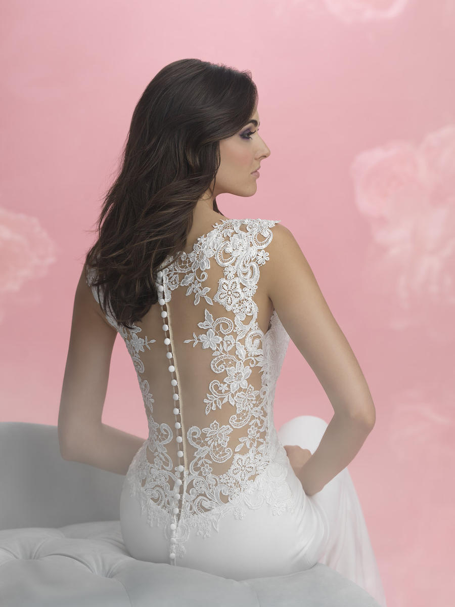 Allure Romance Style Number 3058 - 3