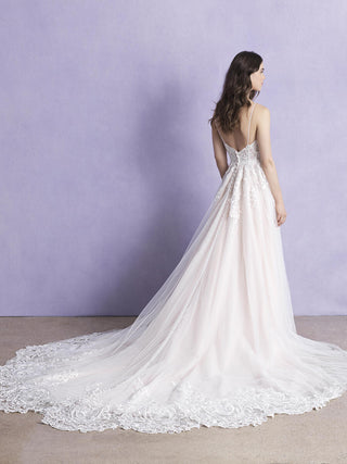 Allure Romance Style Number 3368 - 2