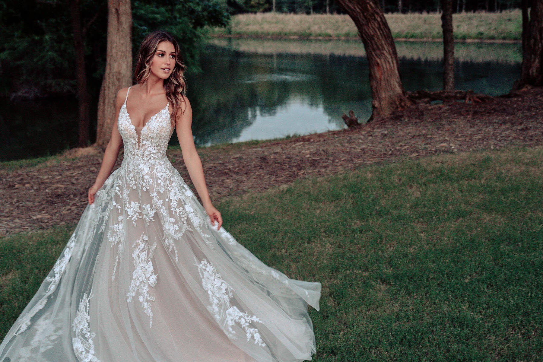 Allure Romance Style Number 3400LW - 5
