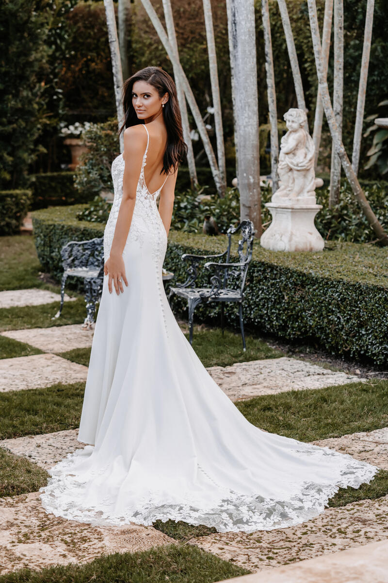 Allure Romance Style Number 3450 - 4