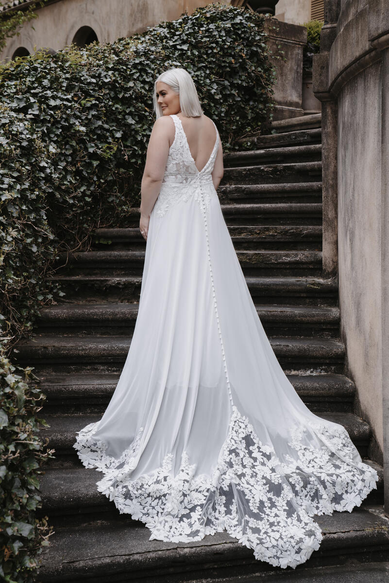 Allure Romance Style Number 3454L - 4