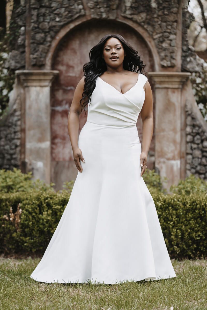 Allure Romance Style Number 3460 - 4