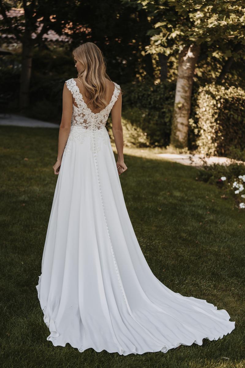 Allure Romance Style Number 3509L - 5