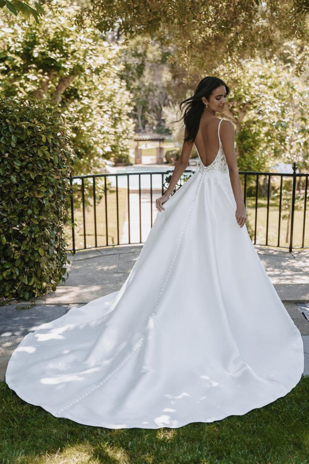 Allure Romance Style Number 3511 - 2