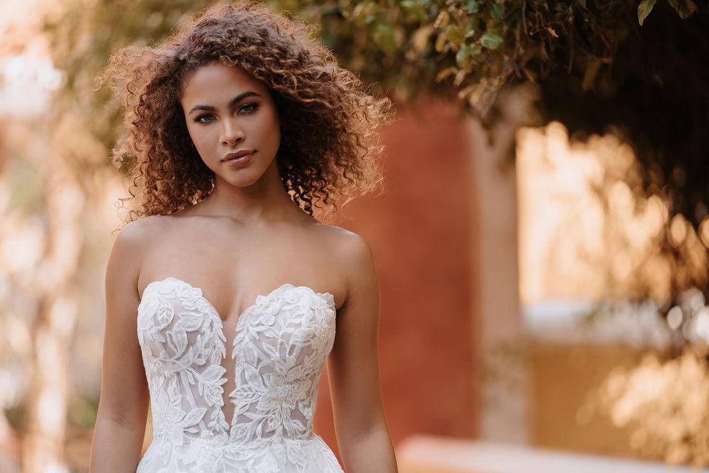 Allure Romance Style Number 3550L - 5
