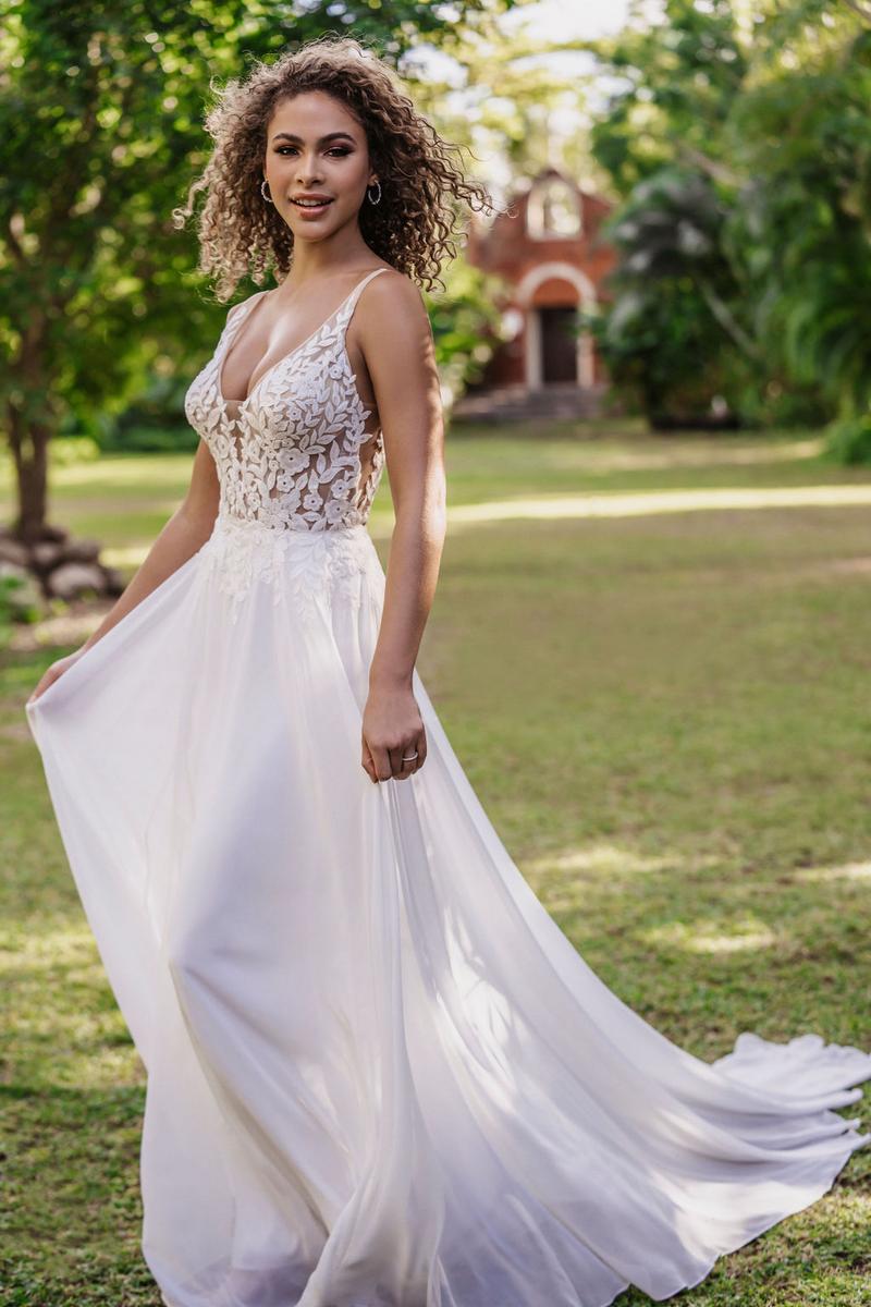 Allure Romance Style Number 3551L - 4