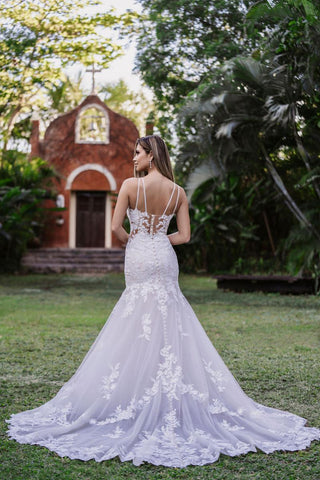 Allure Romance Style Number 3552 - 2