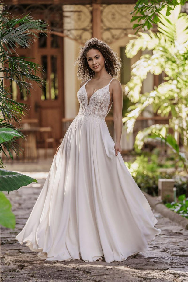 Allure Romance Style Number 3558W - 1