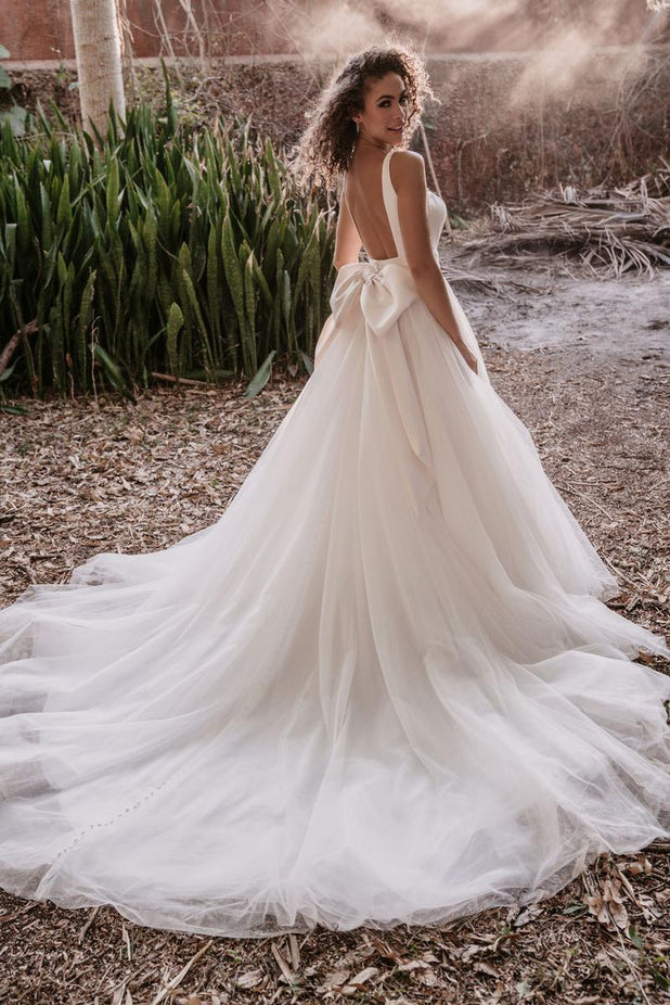 Allure Romance Style Number 3559 - 2