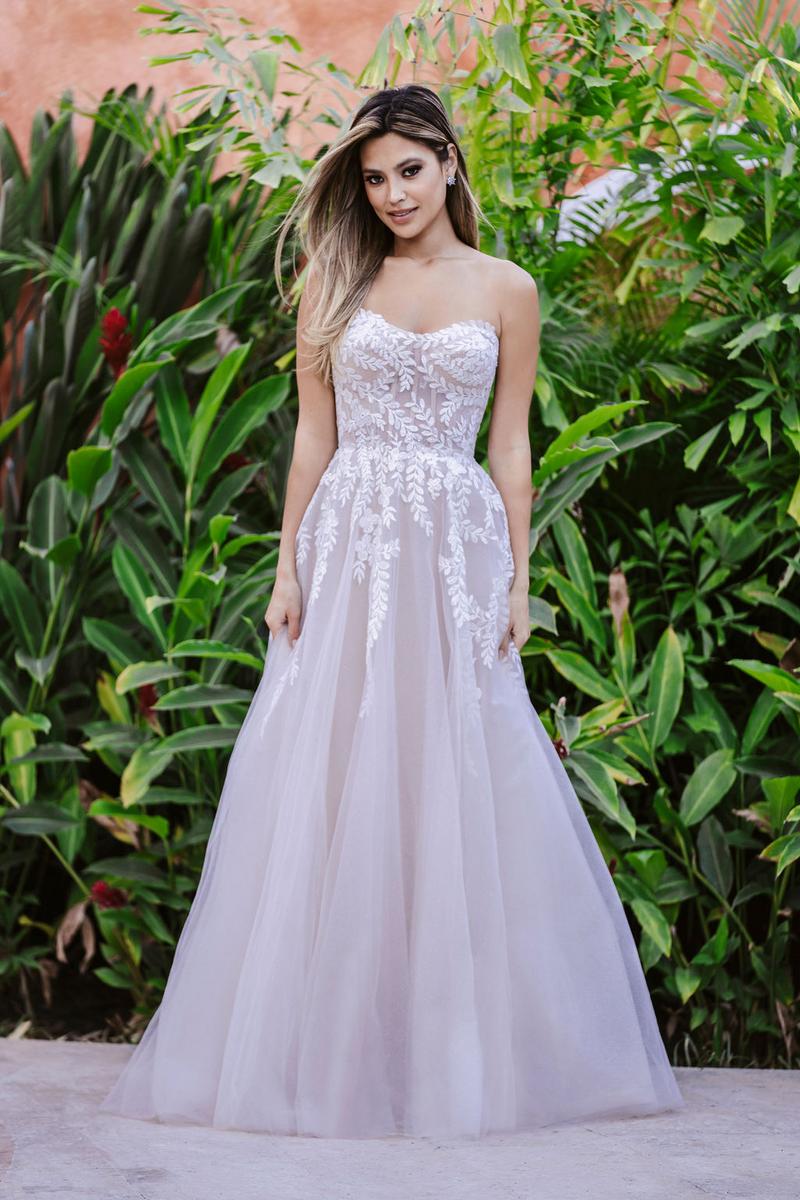 Allure Romance Style Number 3560 - 1
