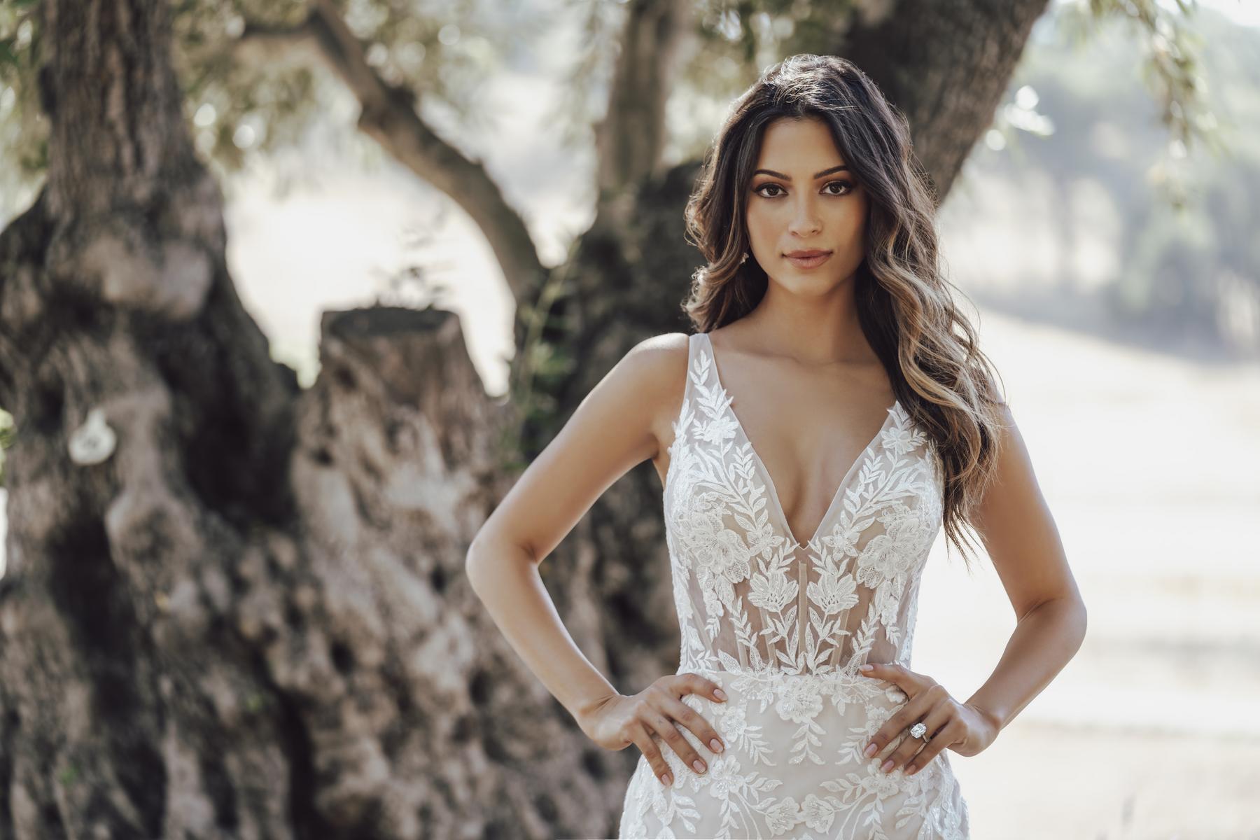 Allure Romance Style Number R3604L - 10