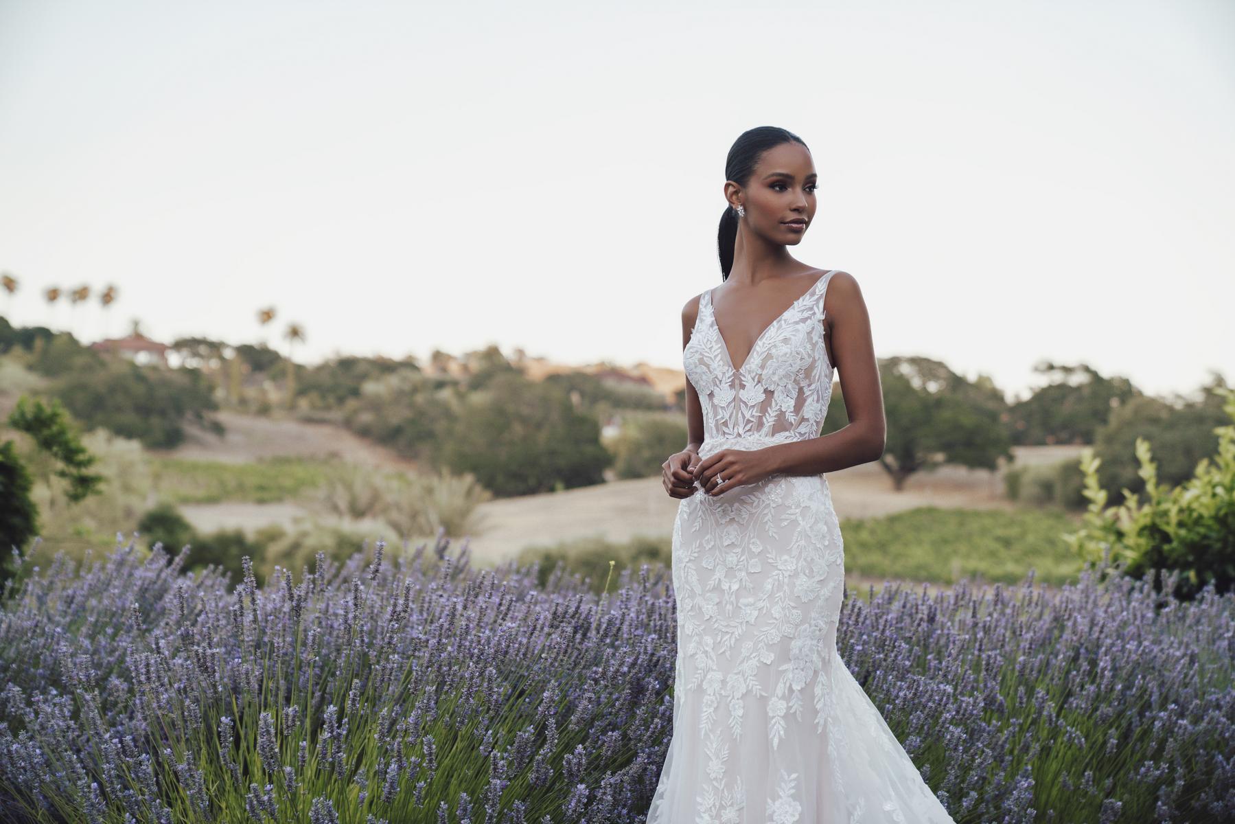 Allure Romance Style Number R3604L - 8
