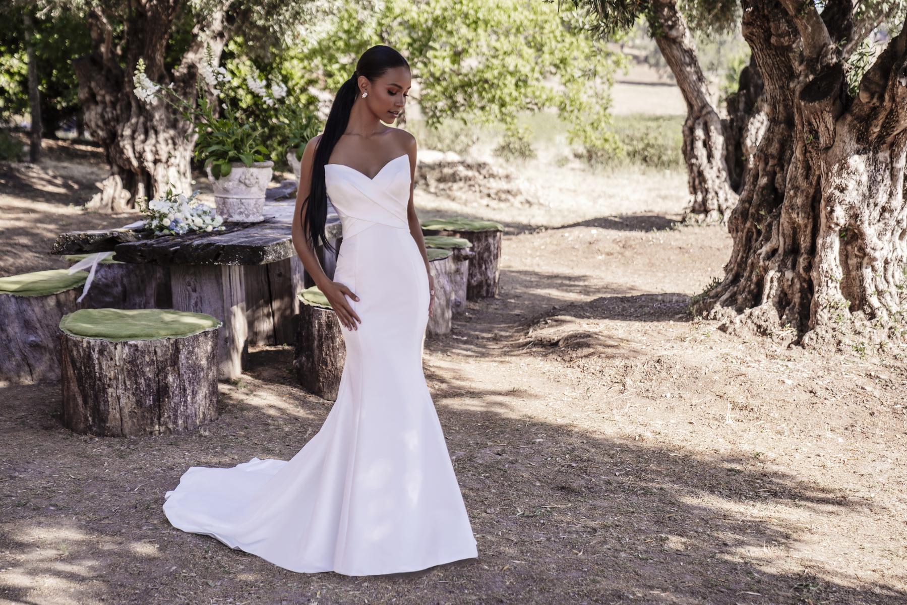 Allure Romance Style Number R3608 - 7