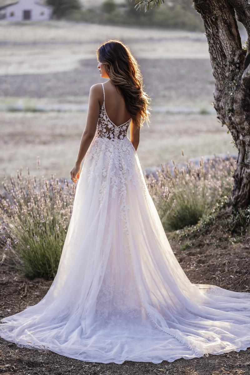 Allure Romance Style Number R3611 - 9