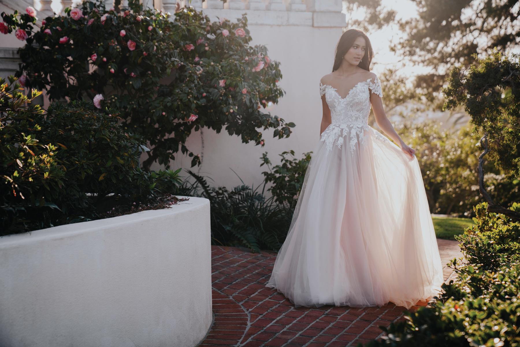 Allure Romance Style Number R3654 - 3
