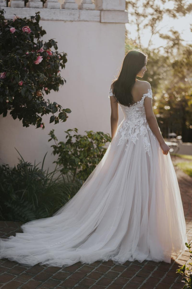 Allure Romance Style Number R3654 - 2
