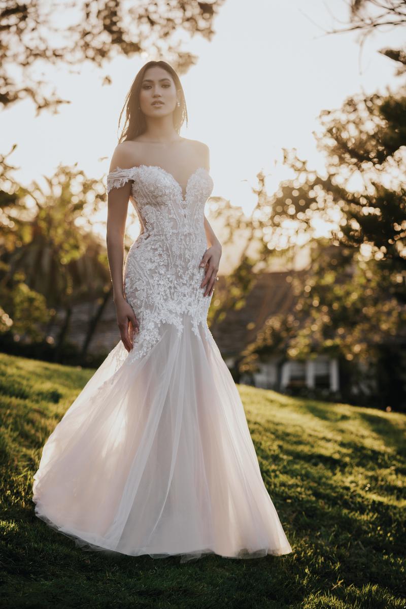 Allure Romance Style Number R3656L - 3