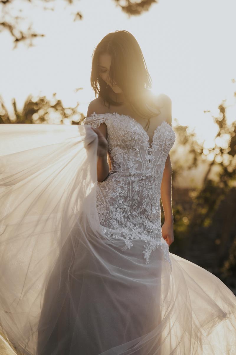 Allure Romance Style Number R3656L - 4