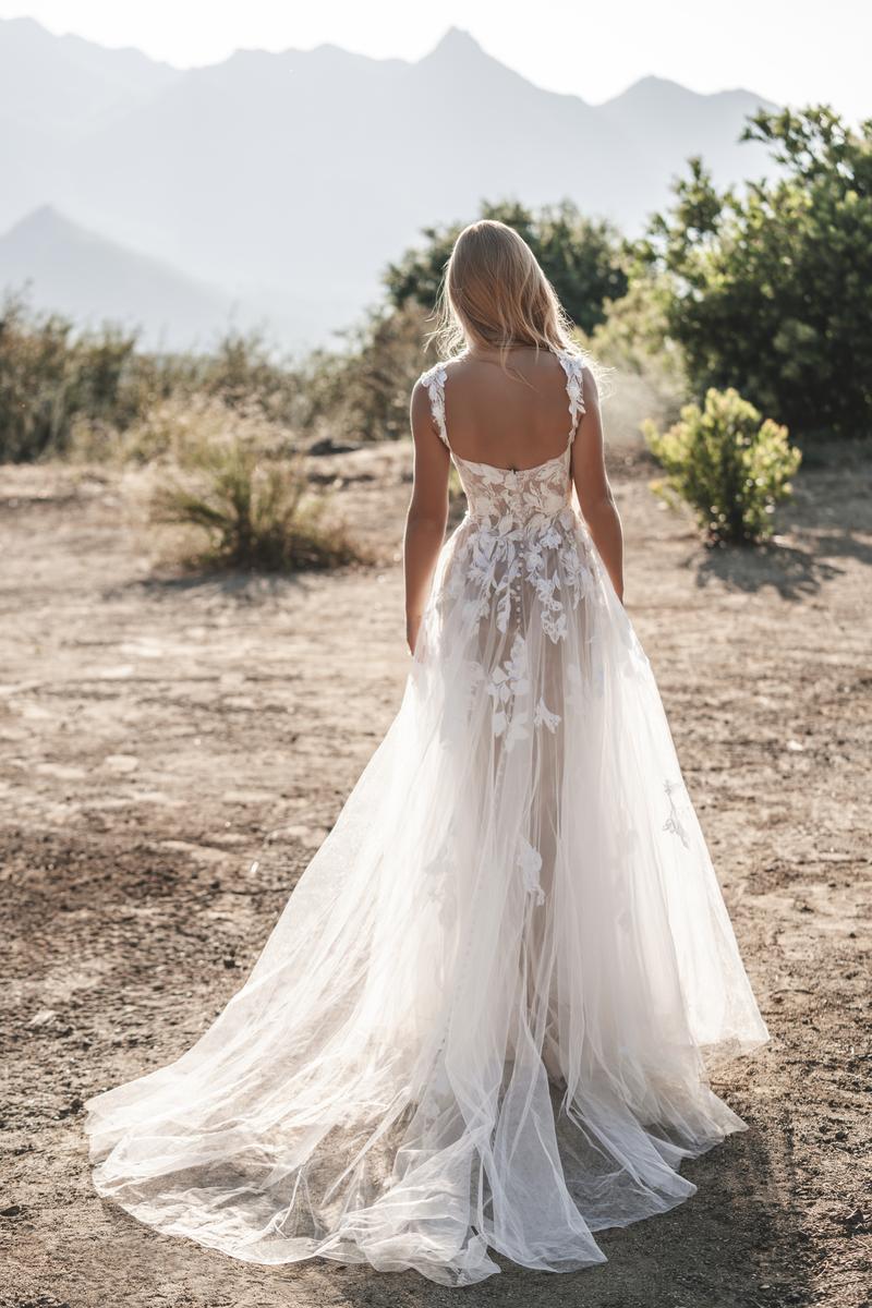 Allure Romance Style Number R3702LNS - 4
