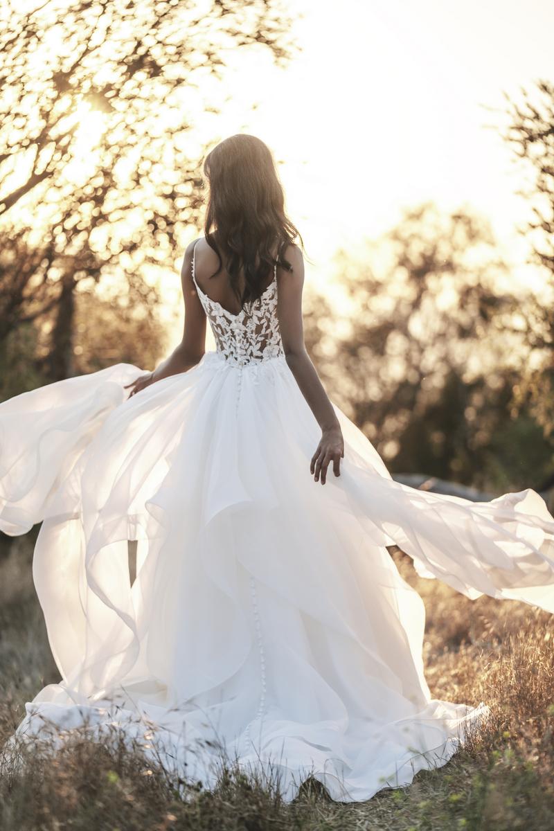 Allure Romance Style Number R3703 - 5