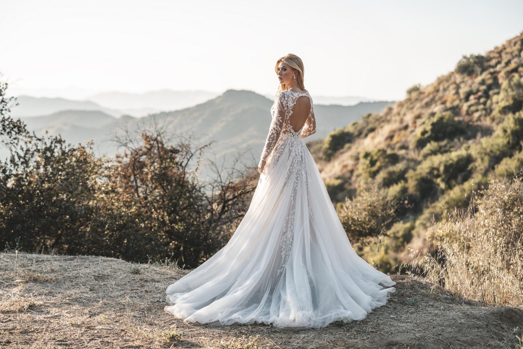 Allure Romance Style Number R3708 - 6