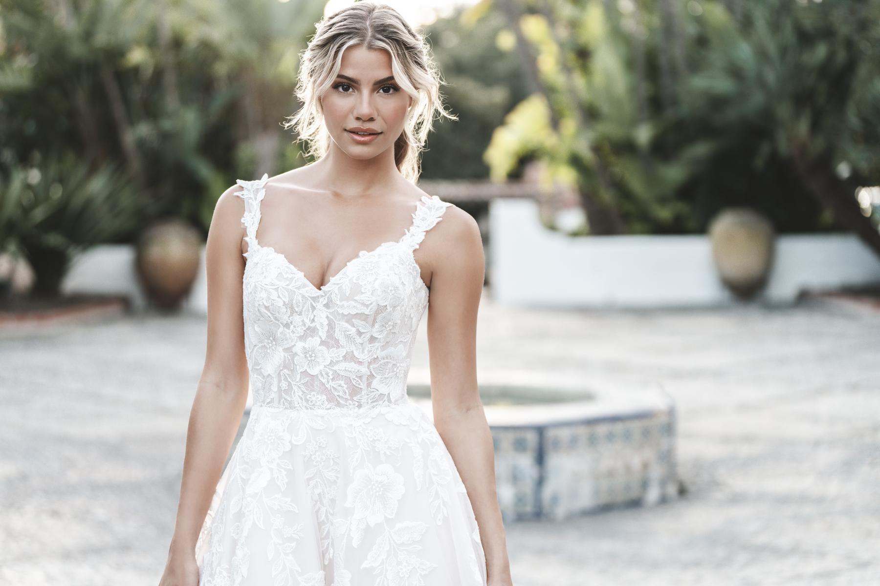 Allure Romance Style Number R3754L - 3