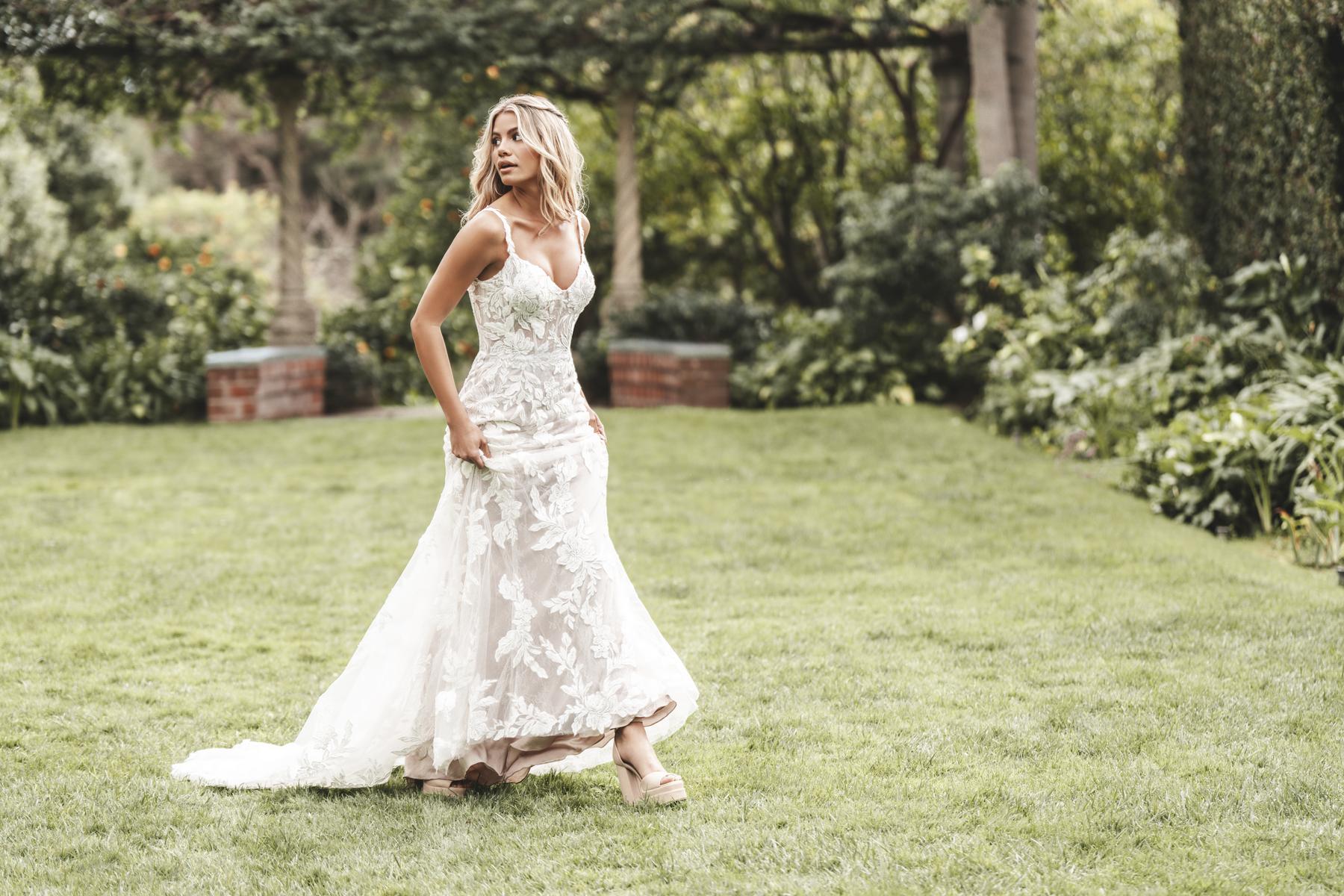 Allure Romance Style Number R3755L - 4