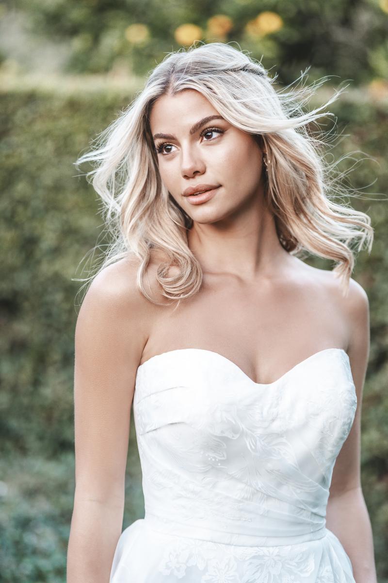 Allure Romance Style Number R3758NS - 7