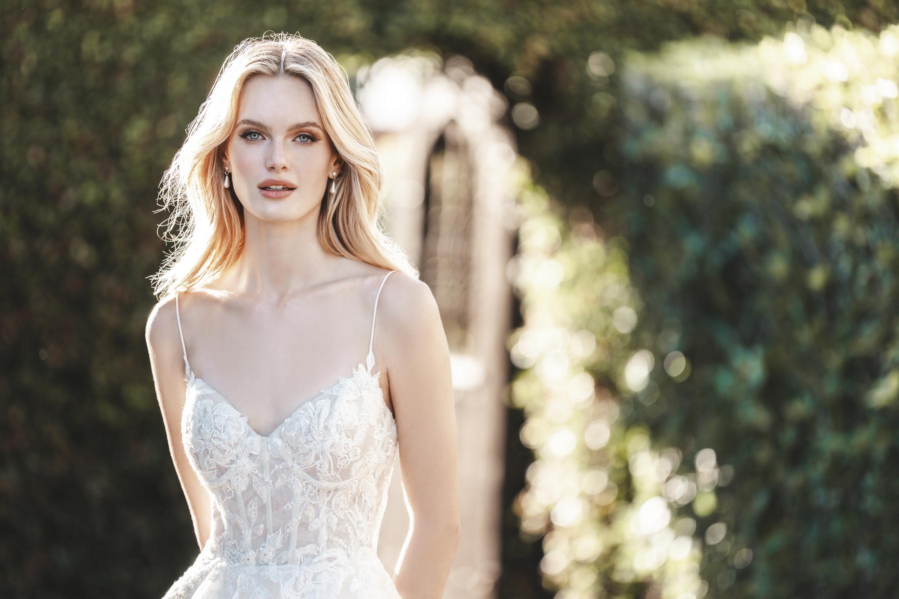 Allure Romance Style Number R3761L - 5