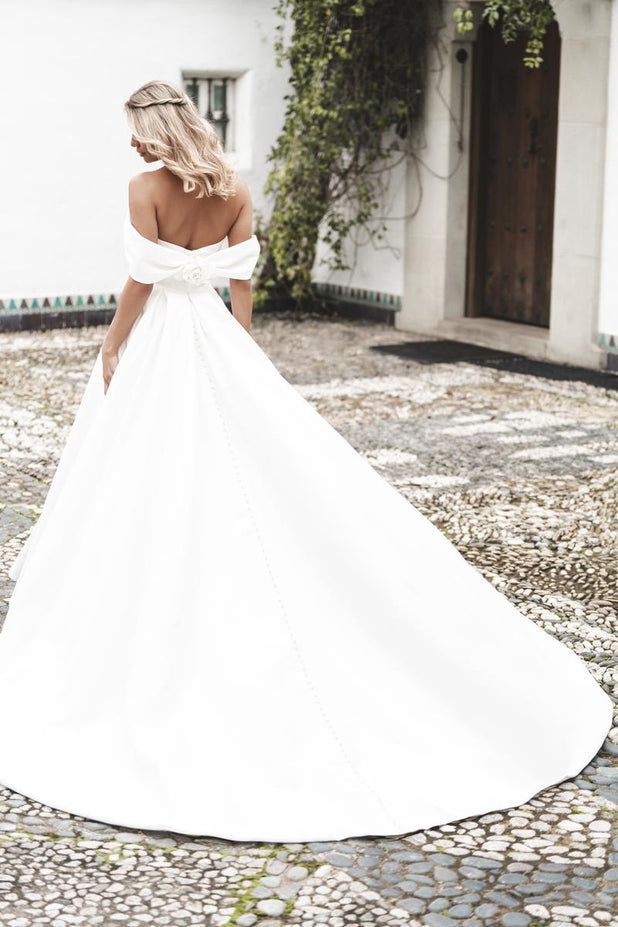 Allure Romance Style Number R3762 - 2