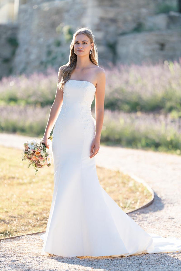 Allure Romance Style Number R3801 - 1