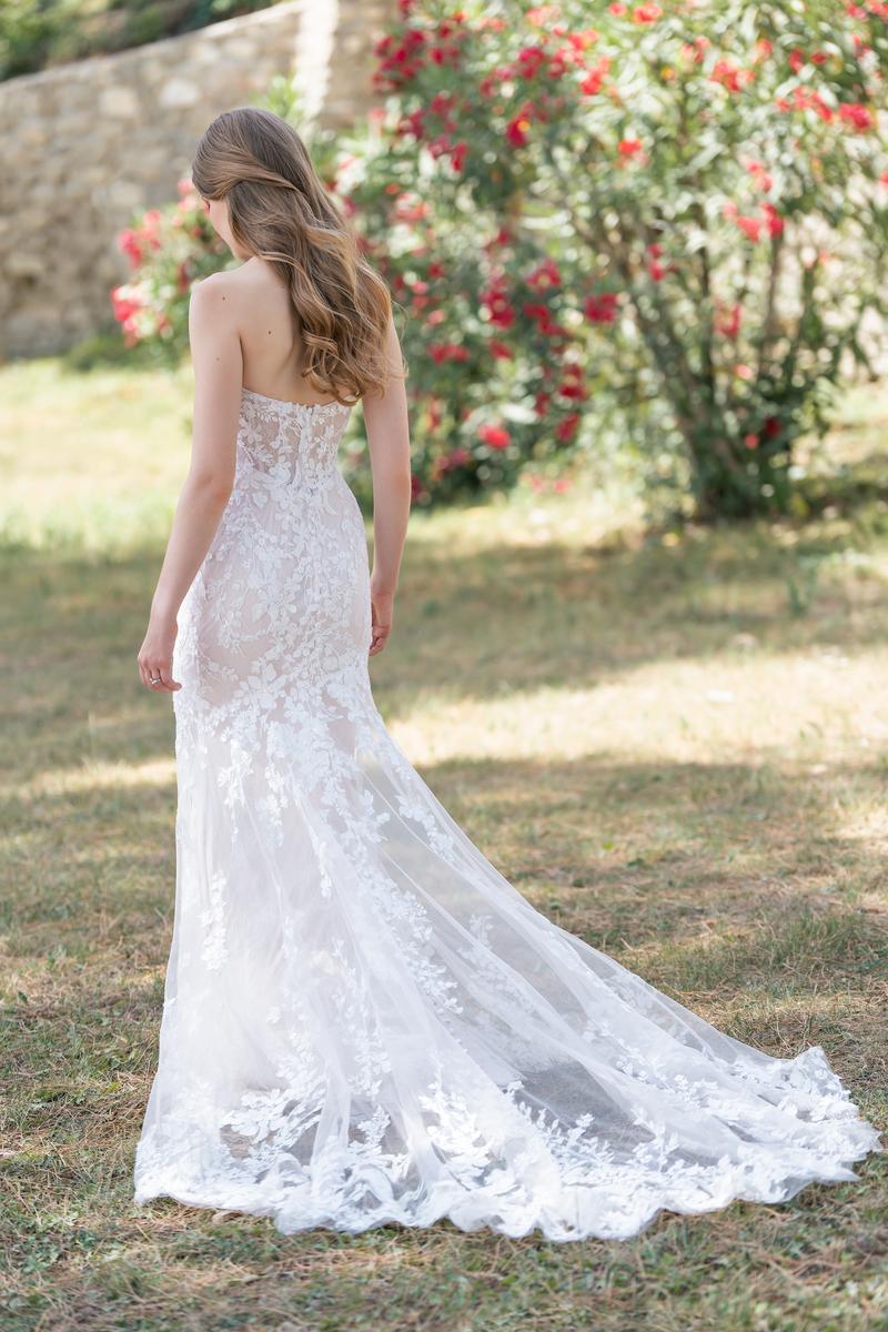 Allure Romance Style Number R3802L - 4