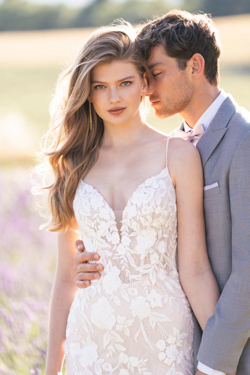 Allure Romance Style Number R3806L - 6