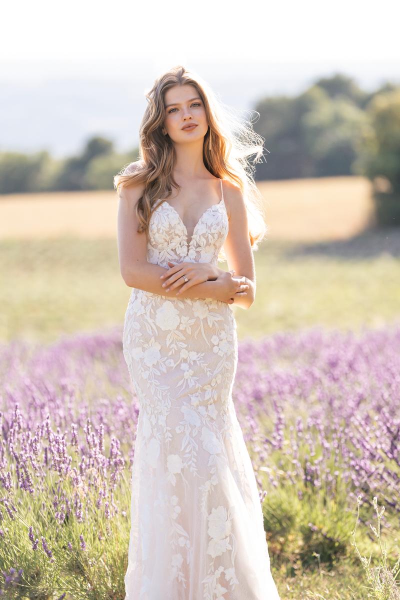 Allure Romance Style Number R3806L - 3