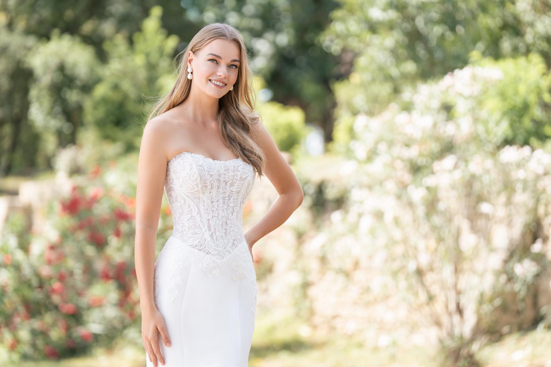 Allure Romance Style Number R3809L - 3