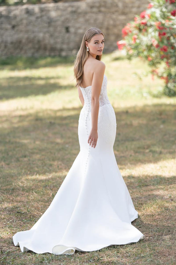 Allure Romance Style Number R3809 - 2