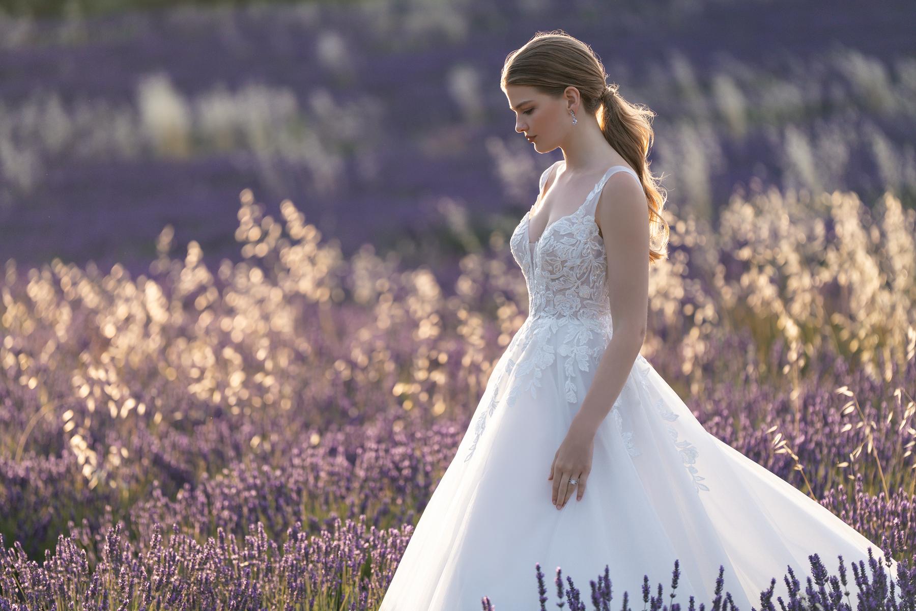 Allure Romance Style Number R3810L - 3