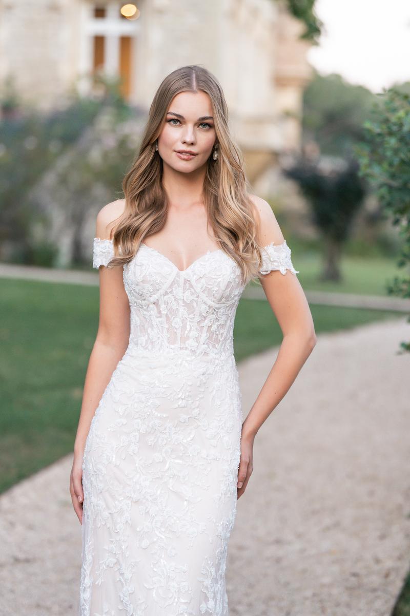 Allure Romance Style Number R3813L - 3